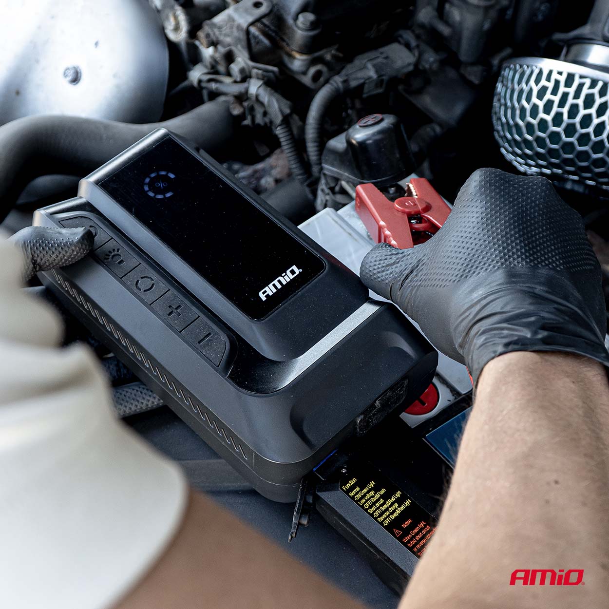 Arrancador de batería 4in1 12V 12Ah 1600A con compresor 150 PSI - AMIO 04677